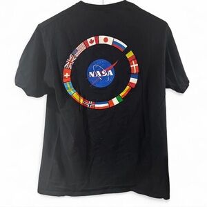 Men’s Black NASA Logo Graphic T-Shirt Size Large